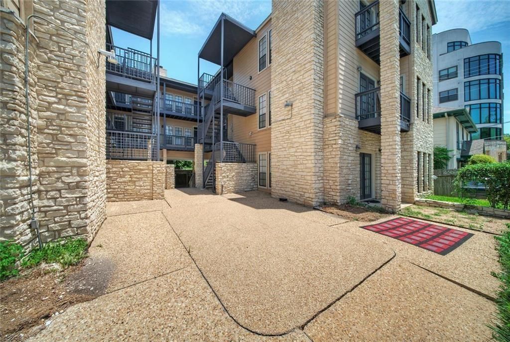 711 W 21st St, Unit 205, Austin, TX 78705 Main Photo