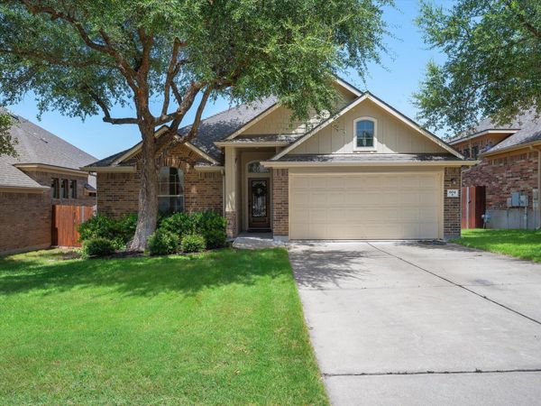 604 Cerezo DR, Leander, TX 78641
