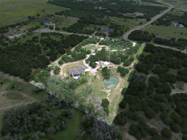 201 Brothers LN, Burnet, TX 78611