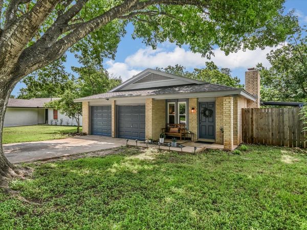 623 Buckskin DR N, Round Rock, TX 78681