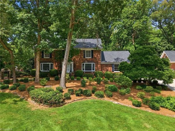3 Bryan Court , Greensboro, NC 27408
