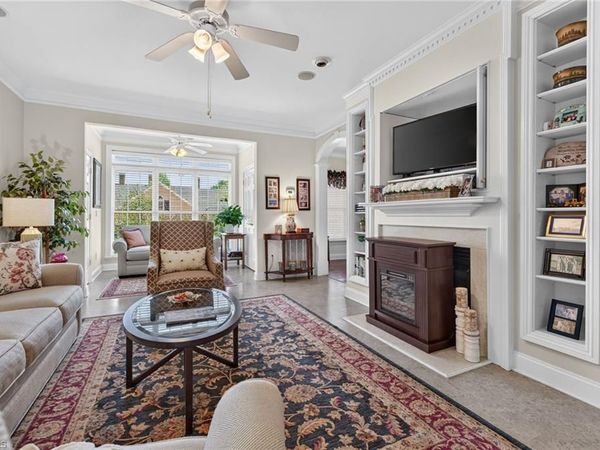 522 College Road, Unit 207, Greensboro, NC 27410
