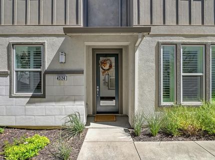 4324 Ocean Ln, Elk Grove, CA 95757 Photo