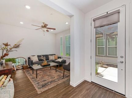 4324 Ocean Ln, Elk Grove, CA 95757 Photo