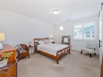 4324 Ocean Ln, Elk Grove, CA 95757 Photo