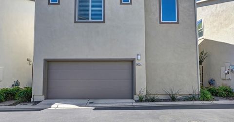 4324 Ocean Ln, Elk Grove, CA 95757 Photo