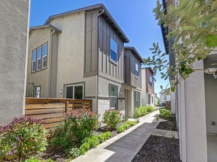 4324 Ocean Ln, Elk Grove, CA 95757 Photo