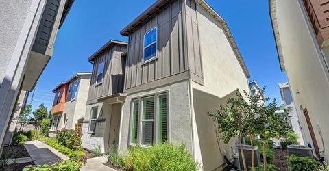 4324 Ocean Ln, Elk Grove, CA 95757 Photo