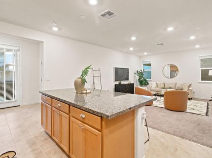 2800 High Tide Ave, Sacramento, CA 95833 Photo