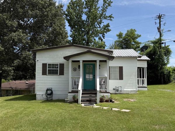 7 Davis Ln, Natchez, MS 39120