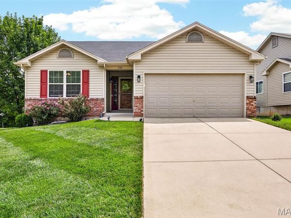 1152 Jaxson Drive, Foristell, MO 63348