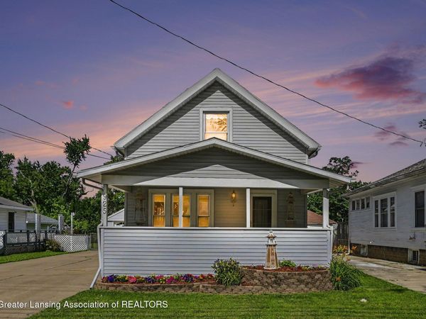 925 Clark Street, Lansing, MI 48906