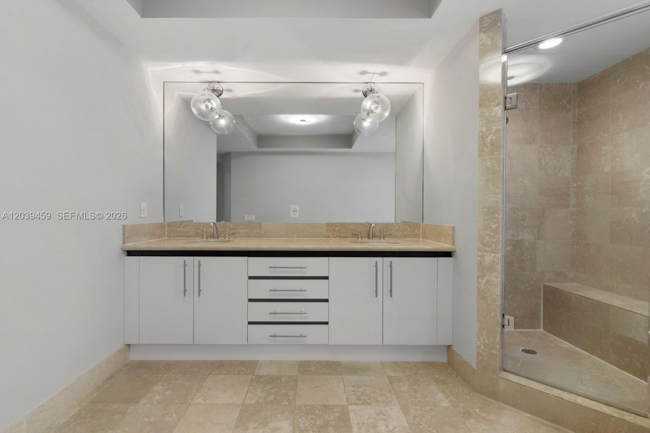 10 Edgewater Dr , Unit 4H, Coral Gables, FL 33133 Photo