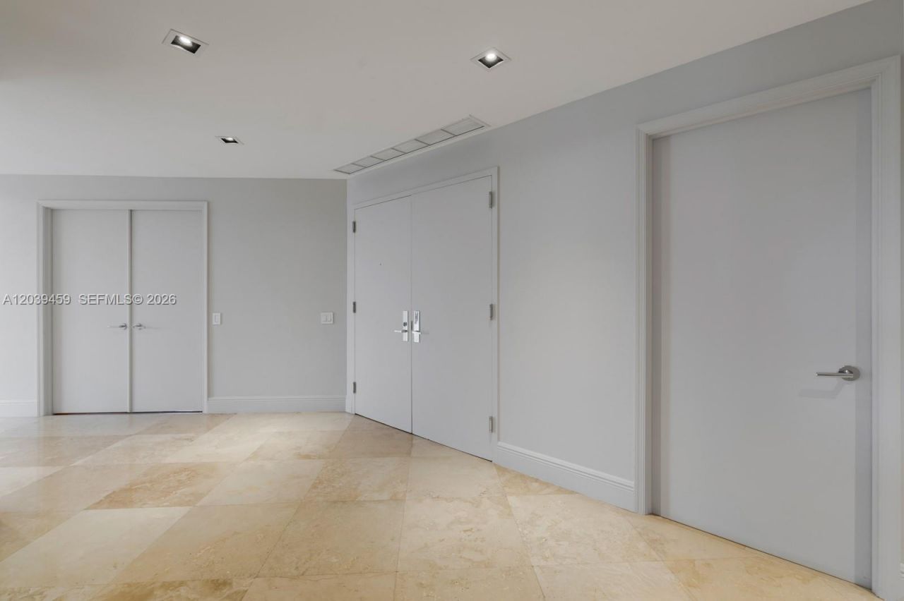 10 Edgewater Dr , Unit 4H, Coral Gables, FL 33133 Photo