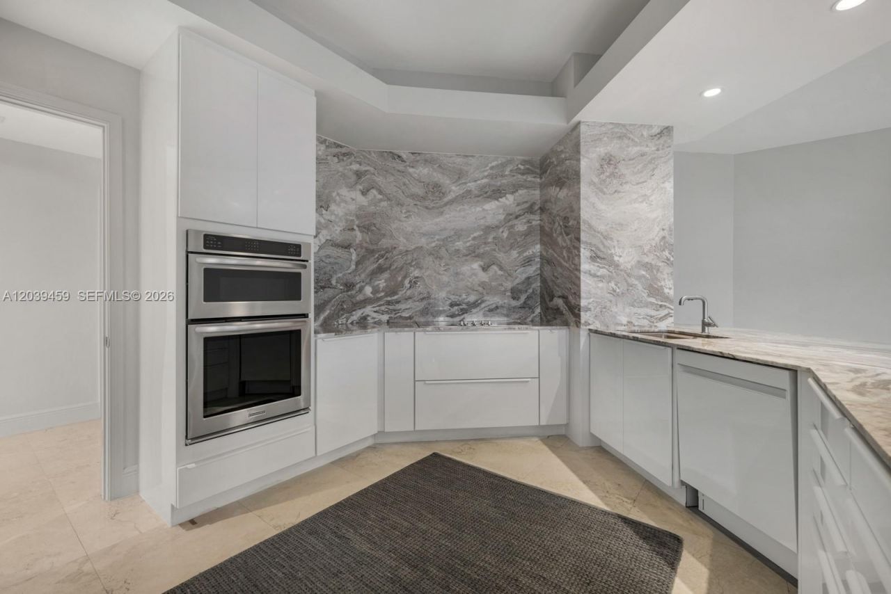 10 Edgewater Dr , Unit 4H, Coral Gables, FL 33133 Photo