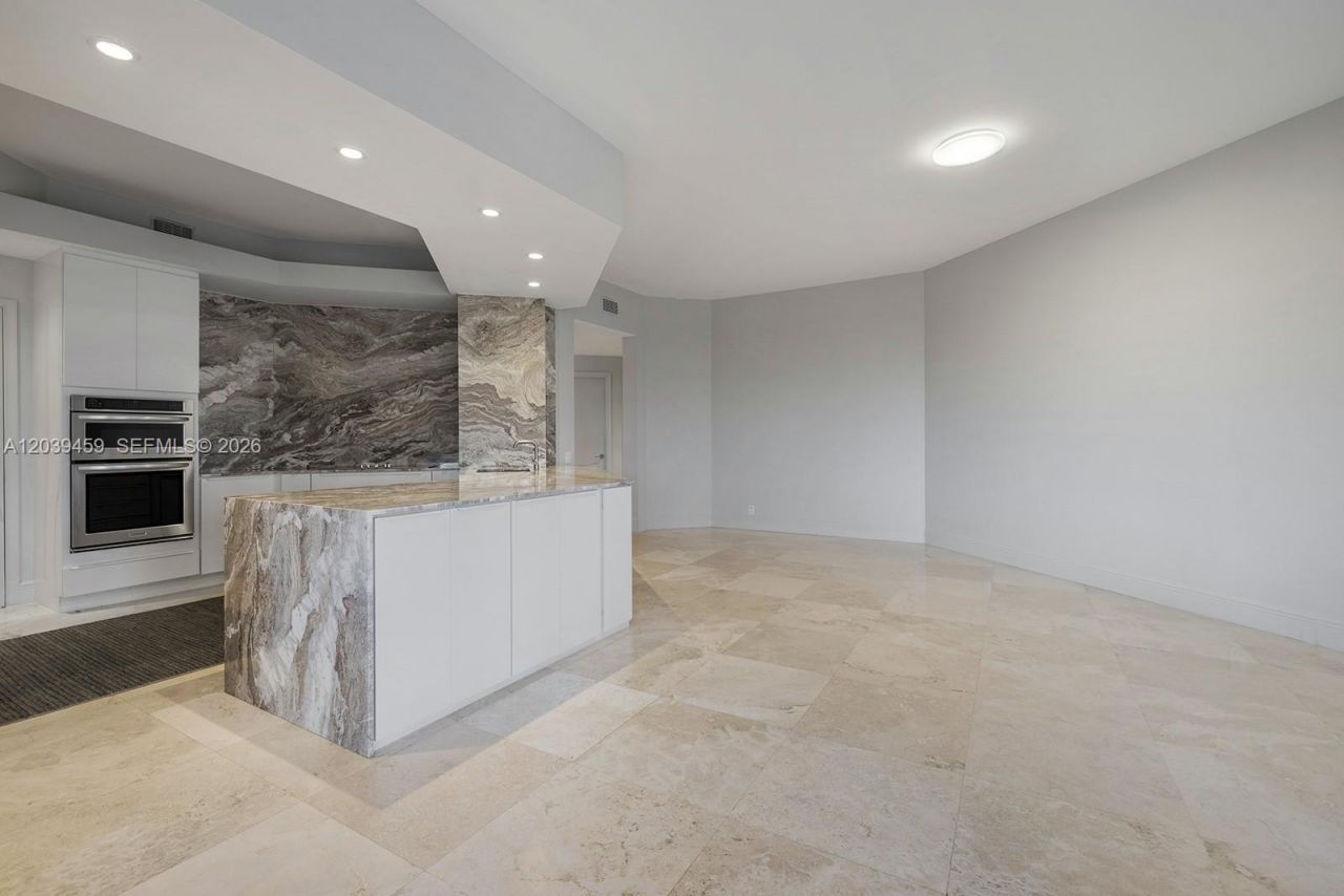 10 Edgewater Dr , Unit 4H, Coral Gables, FL 33133 Photo