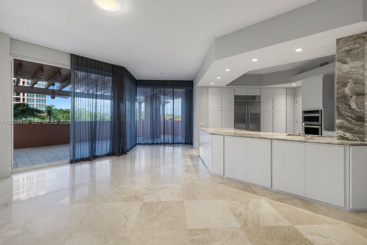 10 Edgewater Dr , Unit 4H, Coral Gables, FL 33133 Photo