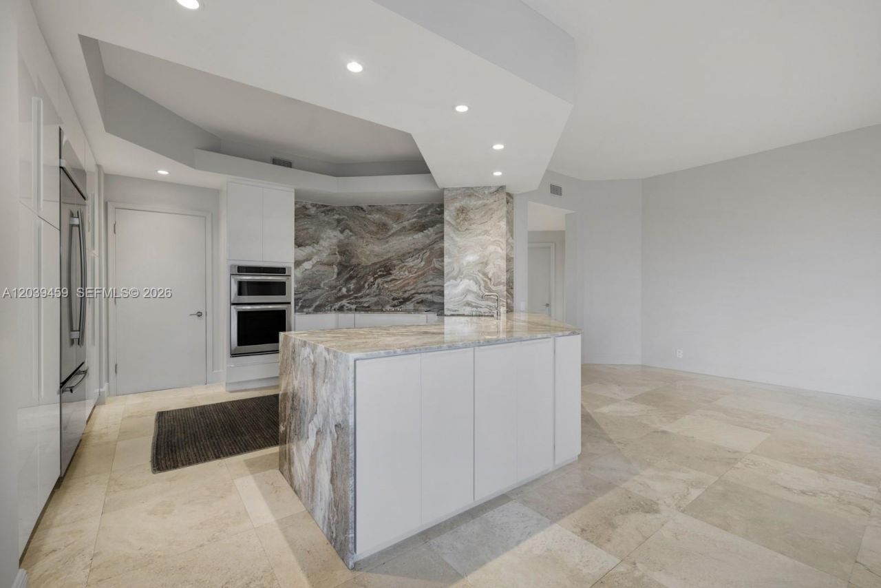 10 Edgewater Dr , Unit 4H, Coral Gables, FL 33133 Photo