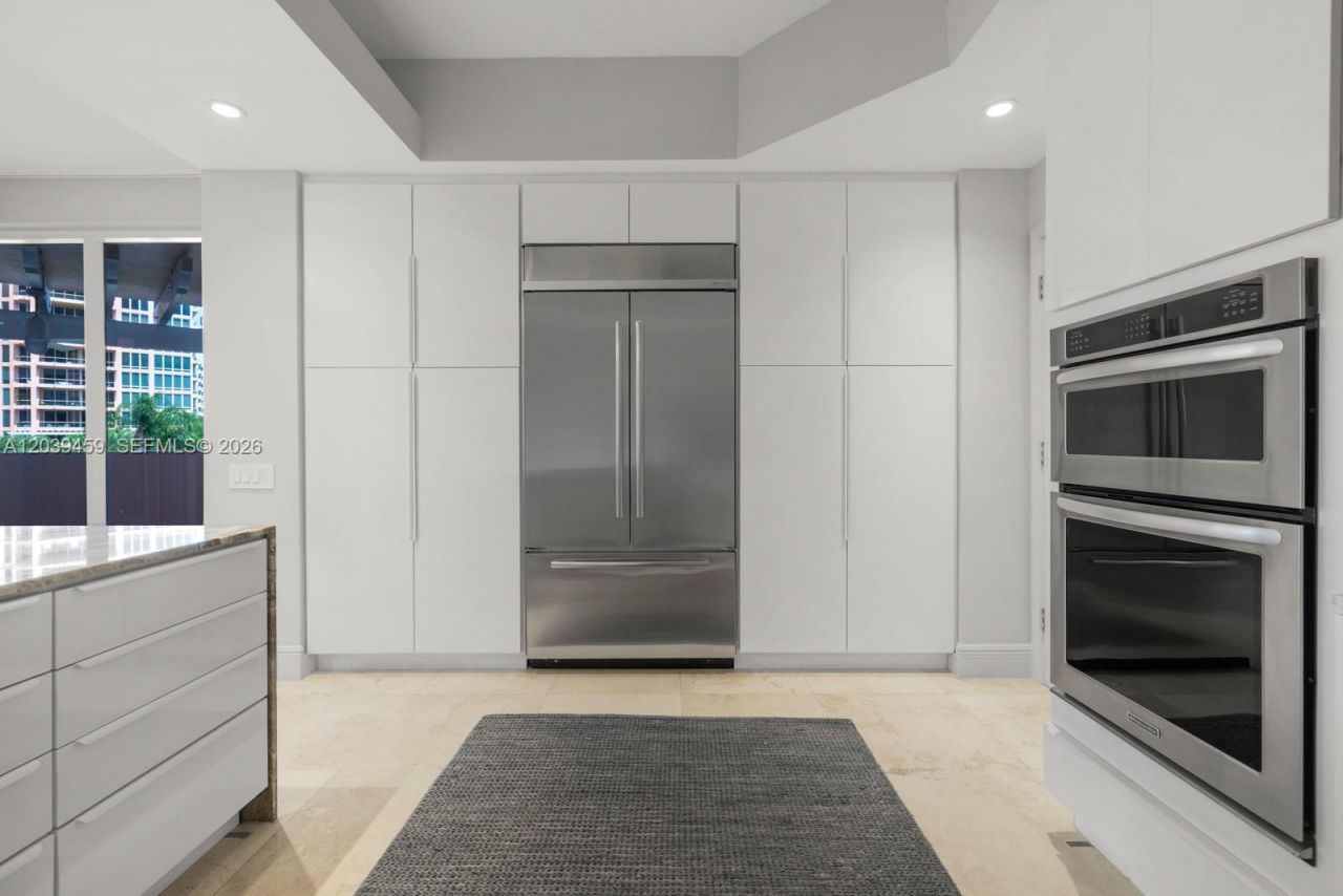 10 Edgewater Dr , Unit 4H, Coral Gables, FL 33133 Photo