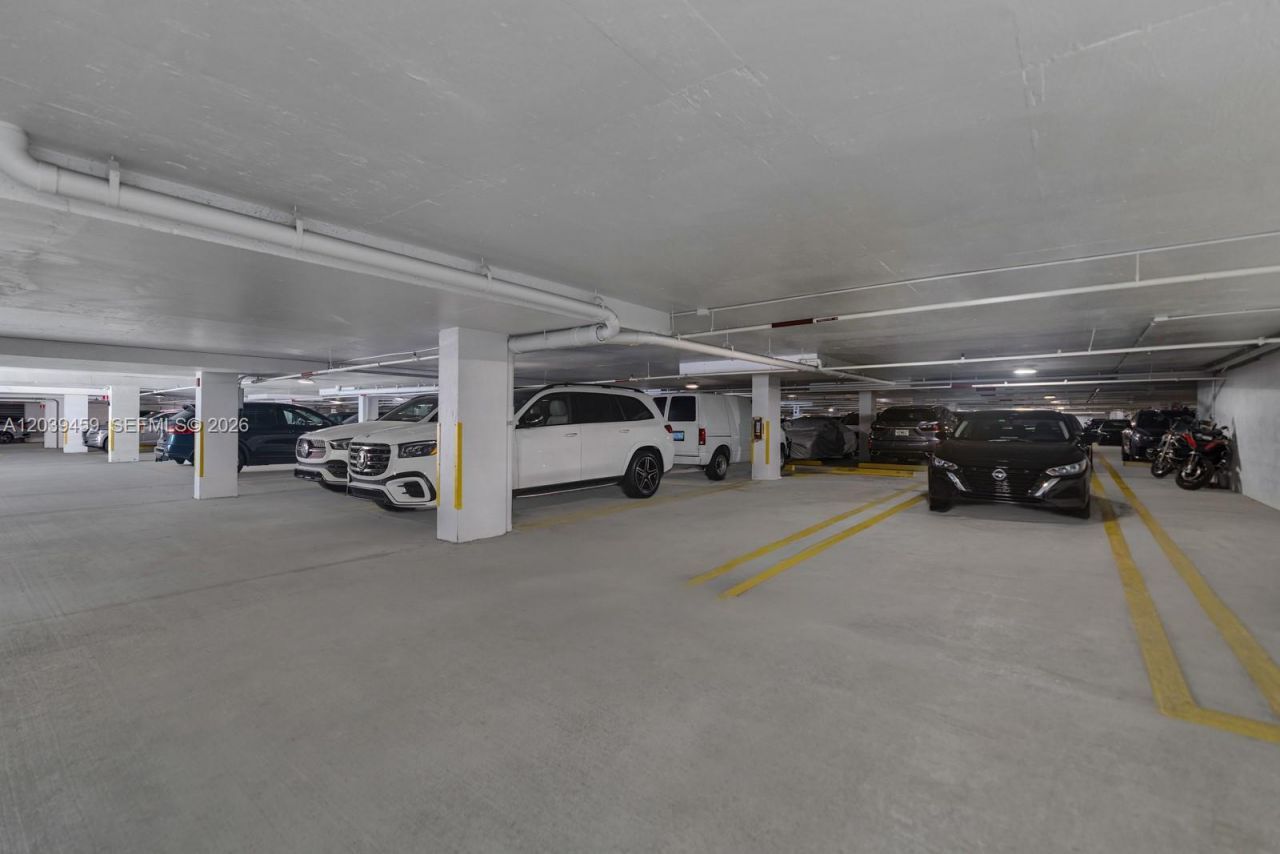 10 Edgewater Dr , Unit 4H, Coral Gables, FL 33133 Photo