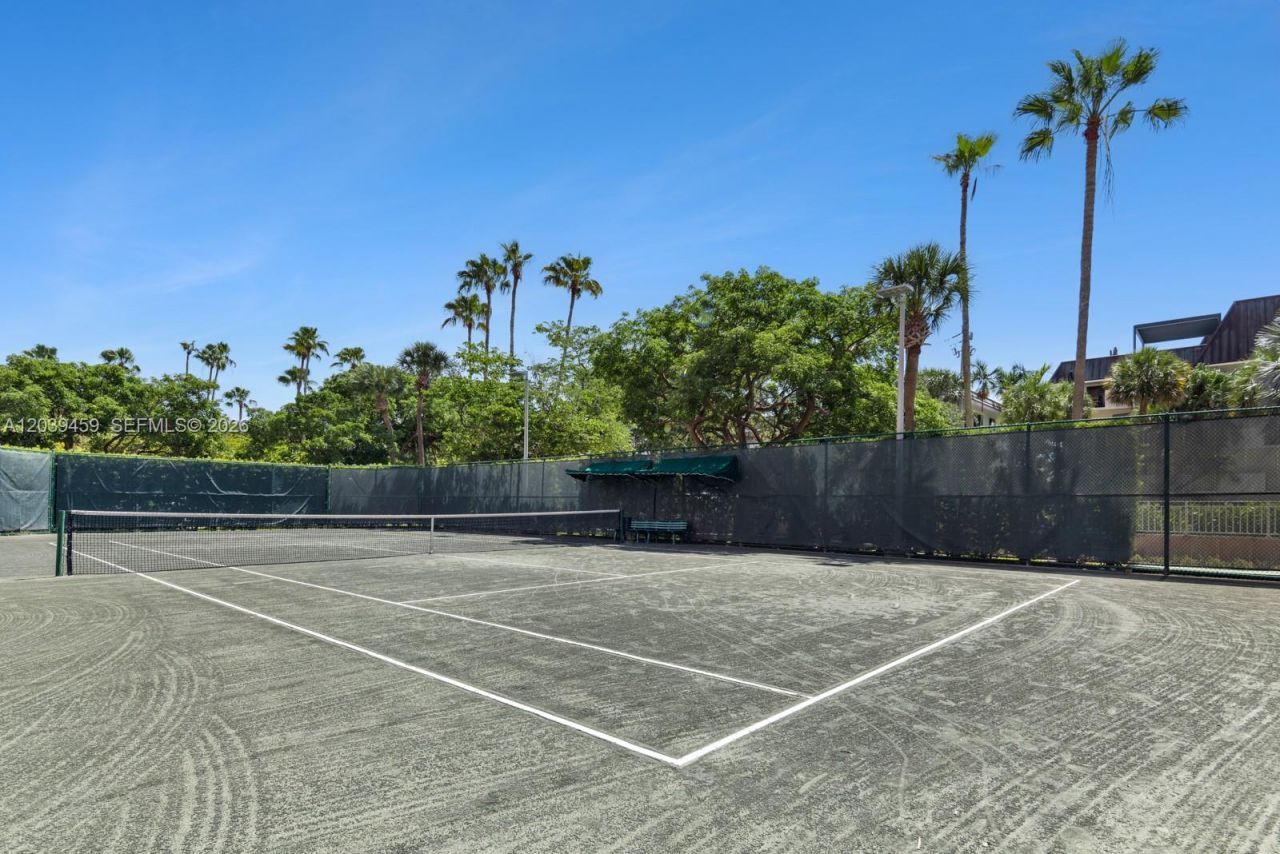 10 Edgewater Dr , Unit 4H, Coral Gables, FL 33133 Photo