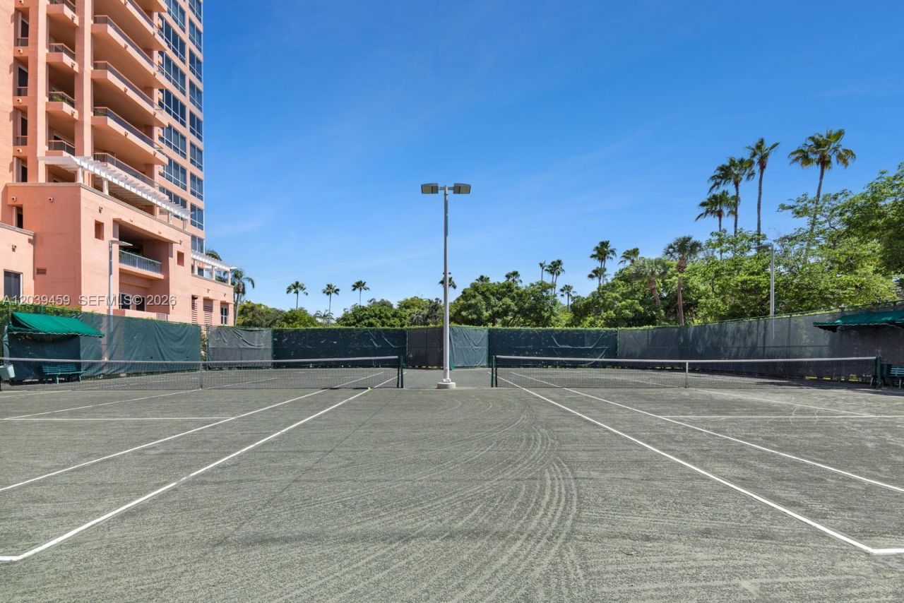 10 Edgewater Dr , Unit 4H, Coral Gables, FL 33133 Photo