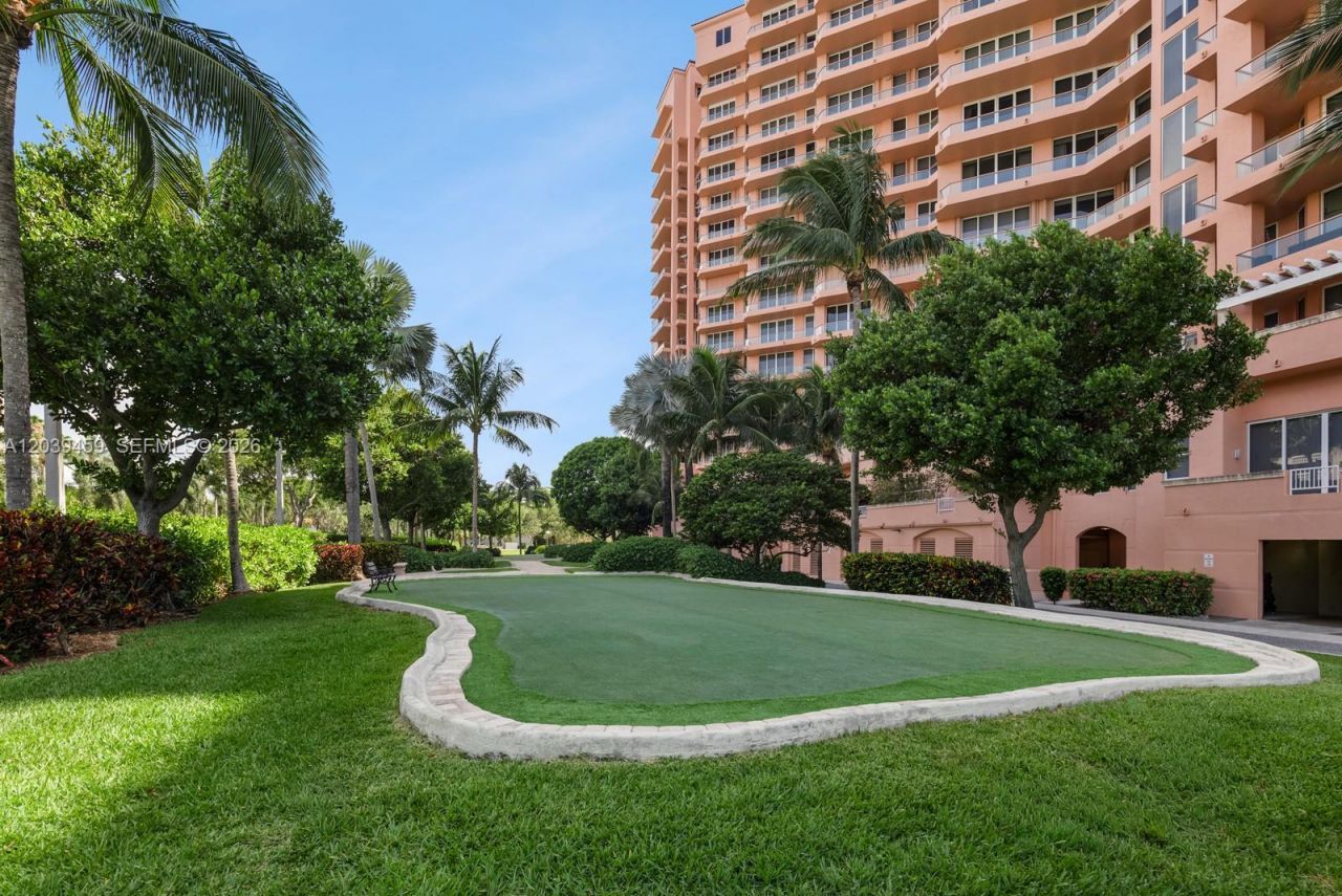 10 Edgewater Dr , Unit 4H, Coral Gables, FL 33133 Photo