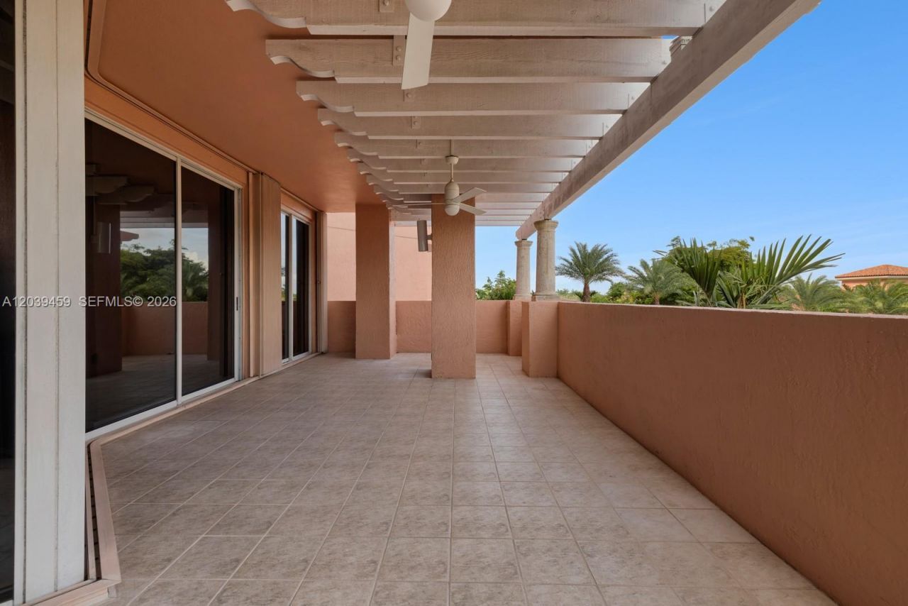 10 Edgewater Dr , Unit 4H, Coral Gables, FL 33133 Photo