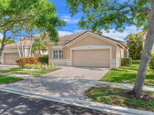 1414 Banyan Way , Weston, FL 33327