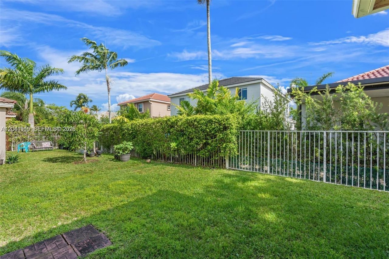 1414 Banyan Way , Weston, FL 33327 Photo