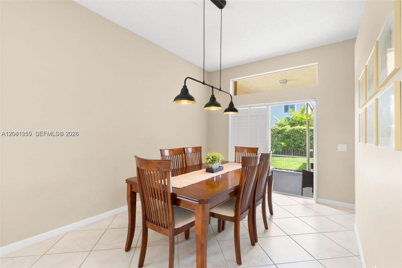 1414 Banyan Way , Weston, FL 33327 Photo