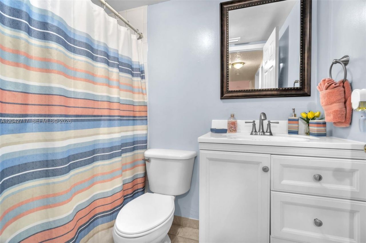 9018 NW 120th St , Unit 133, Hialeah Gardens, FL 33018 Photo