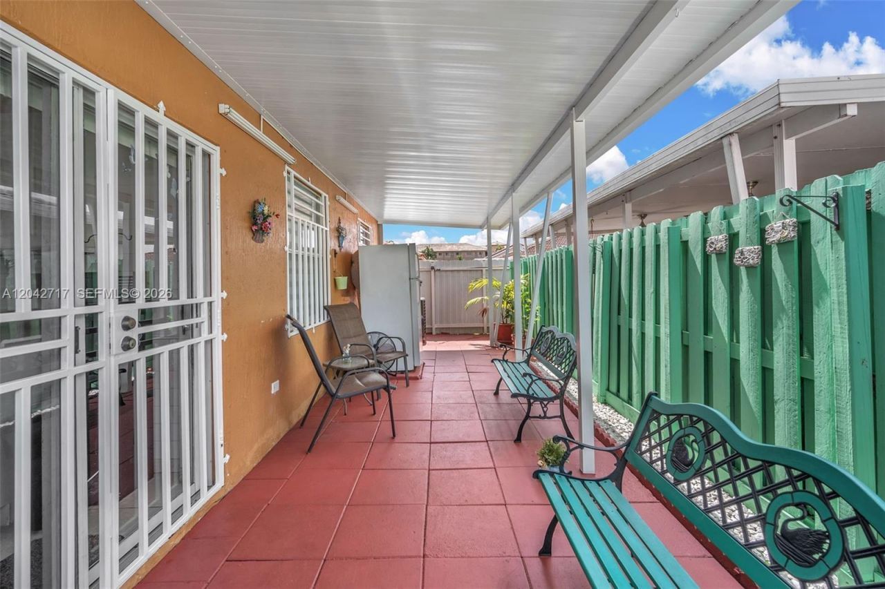 9018 NW 120th St , Unit 133, Hialeah Gardens, FL 33018 Photo