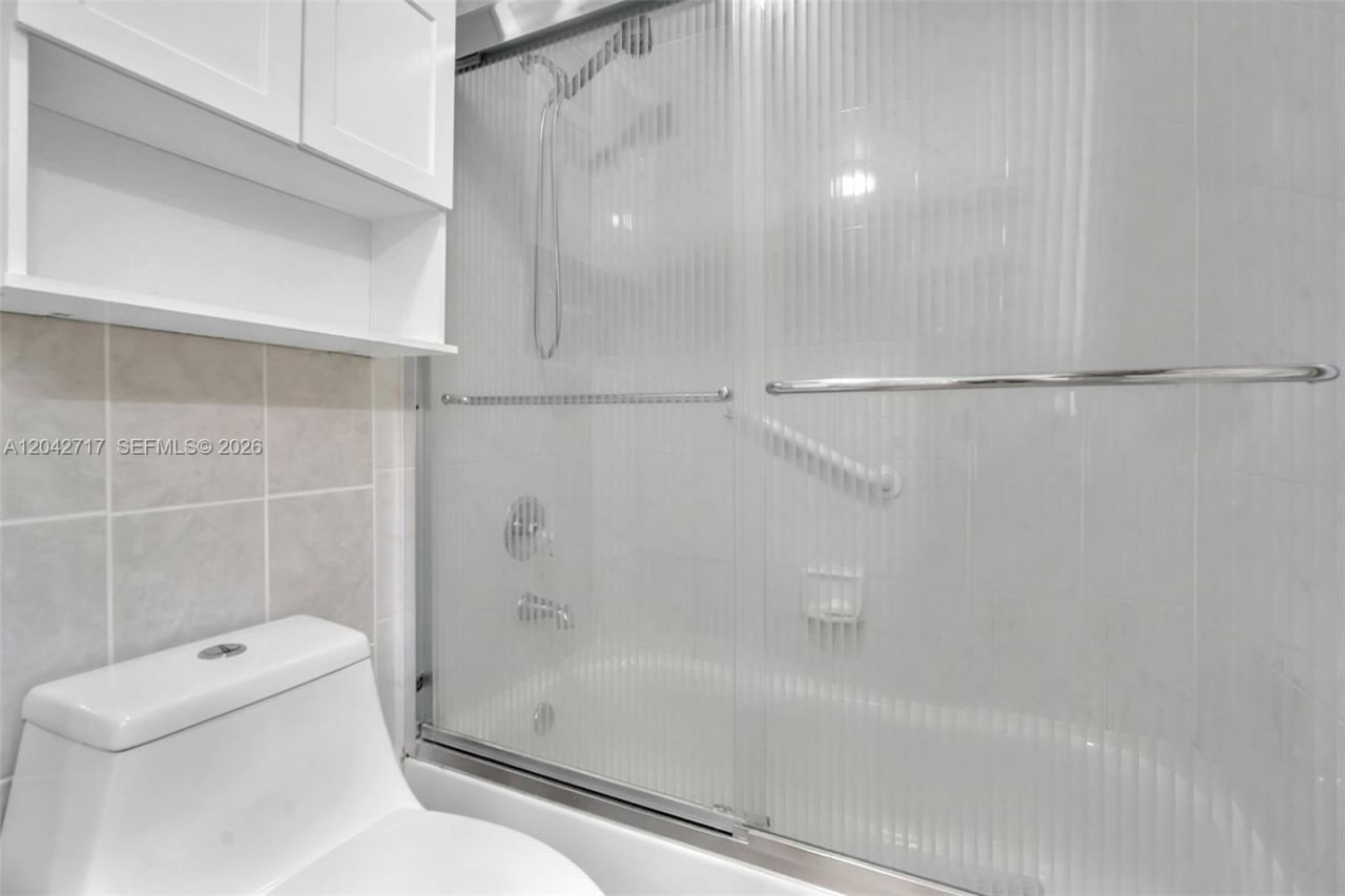 9018 NW 120th St , Unit 133, Hialeah Gardens, FL 33018 Photo