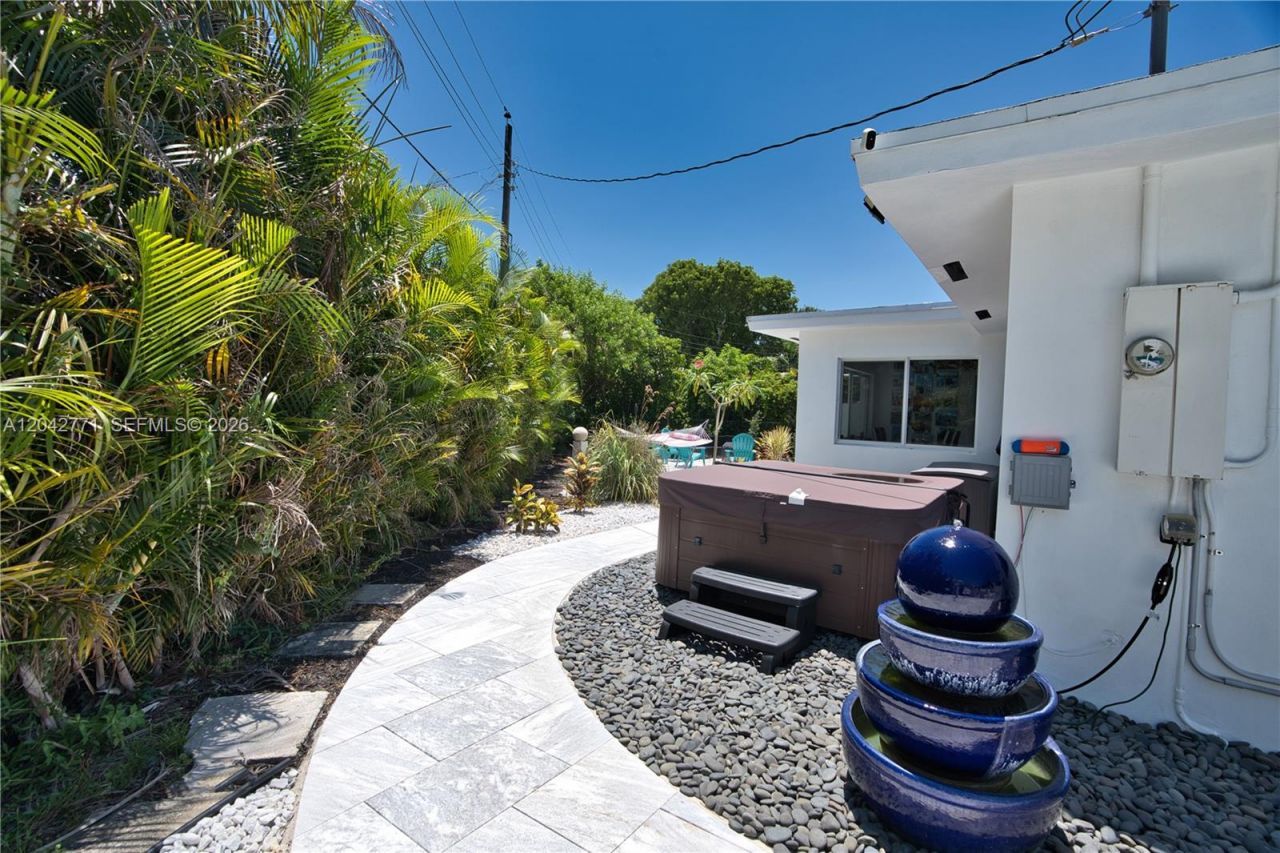 132 Almar Dr , Wilton Manors, FL 33334 Photo