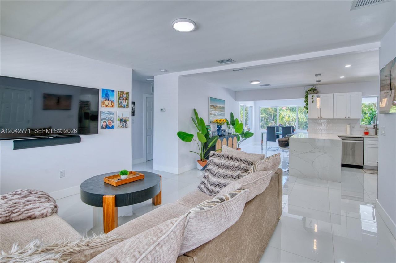 132 Almar Dr , Wilton Manors, FL 33334 Photo