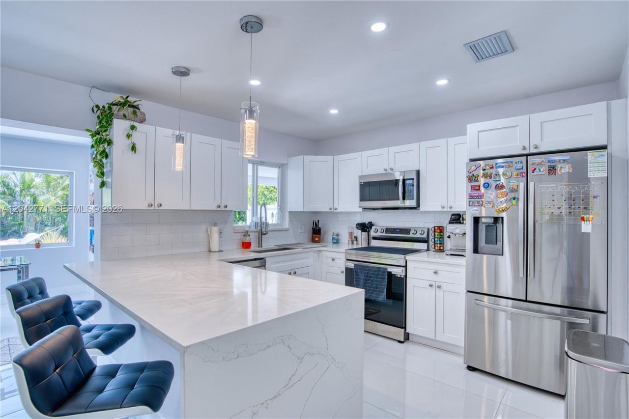 132 Almar Dr , Wilton Manors, FL 33334 Photo