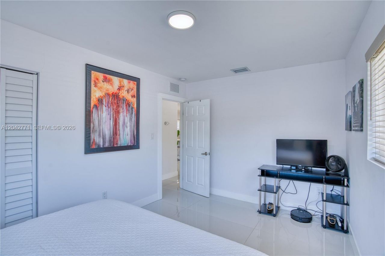 132 Almar Dr , Wilton Manors, FL 33334 Photo