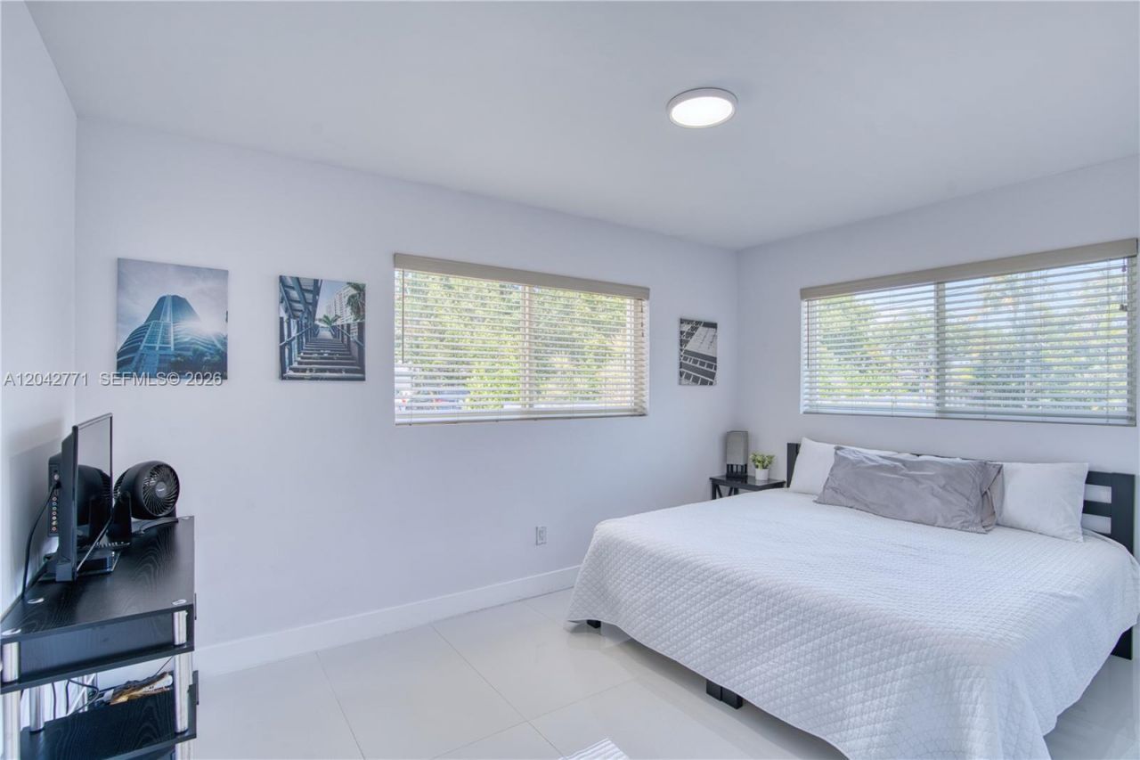 132 Almar Dr , Wilton Manors, FL 33334 Photo