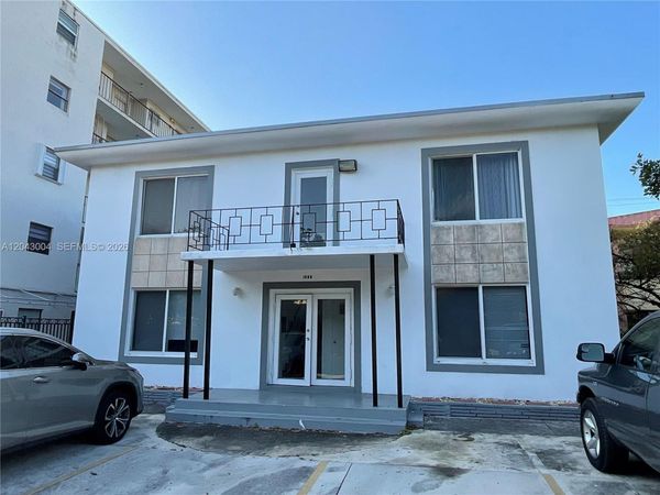 1000 Biarritz Dr , Unit 3, Miami Beach, FL 33141