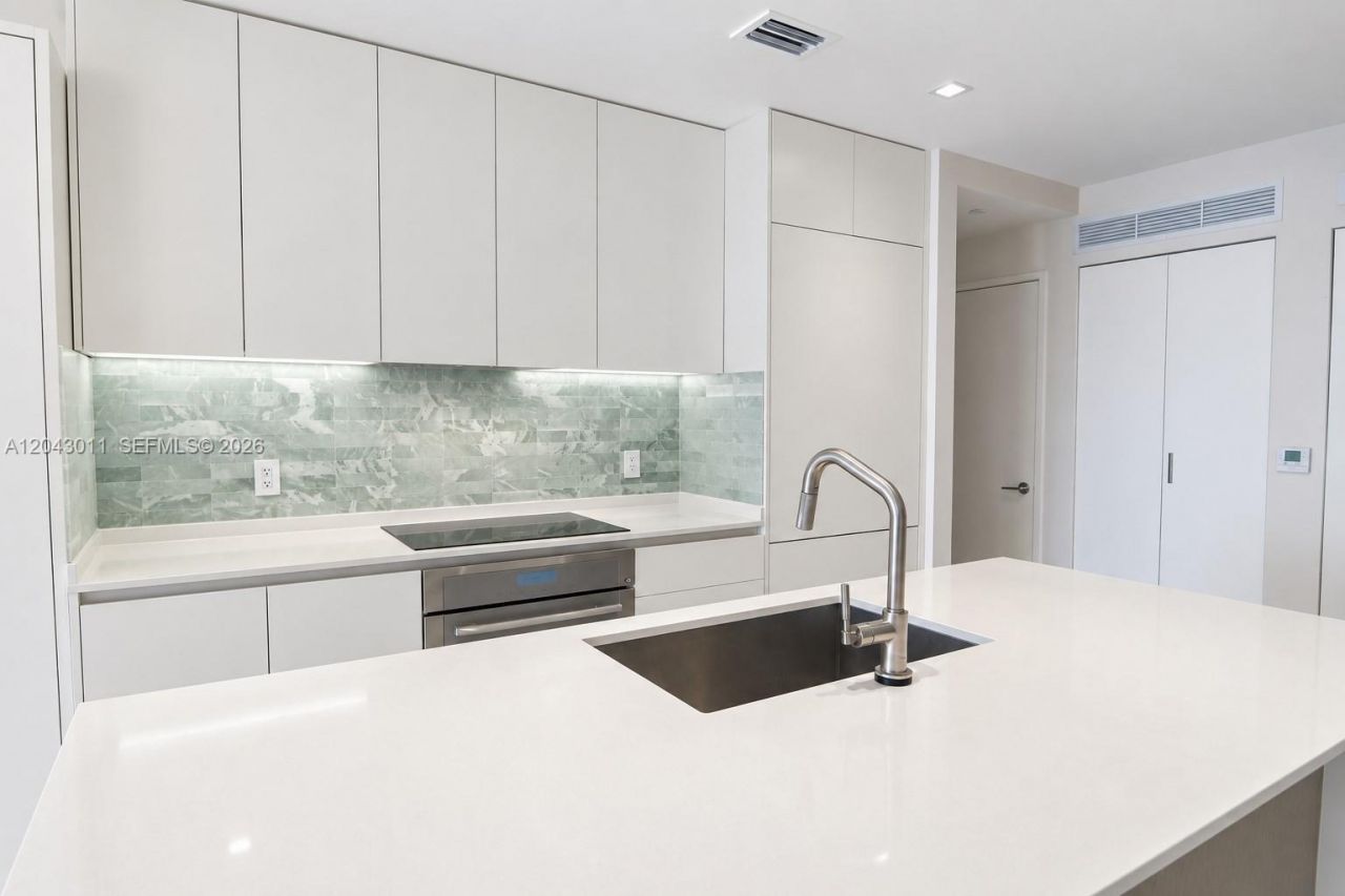 700 NE 24 St, Unit 1004, Miami, FL 33137 Photo