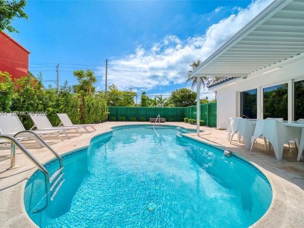 2298 SW 16th Ave , Miami, FL 33145