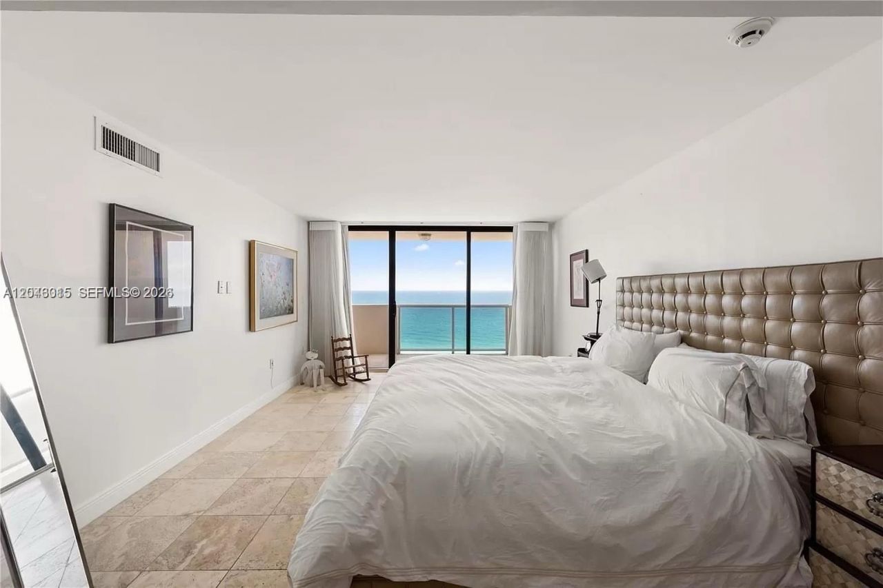 5757 Collins Ave, Unit 2006, Miami Beach, FL 33140 Photo