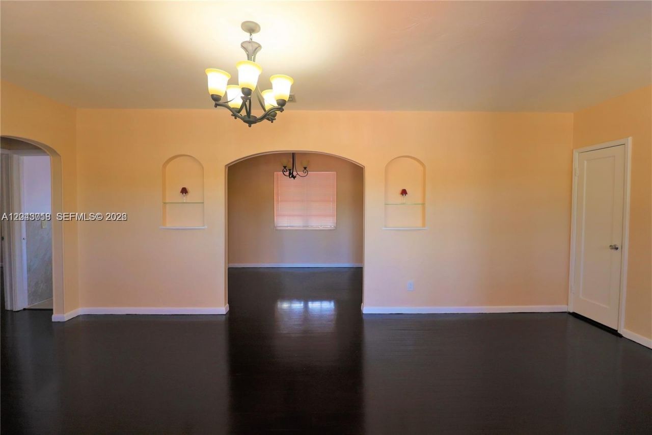 1698 SW 20th St , Unit 01, Miami, FL 33145 Photo