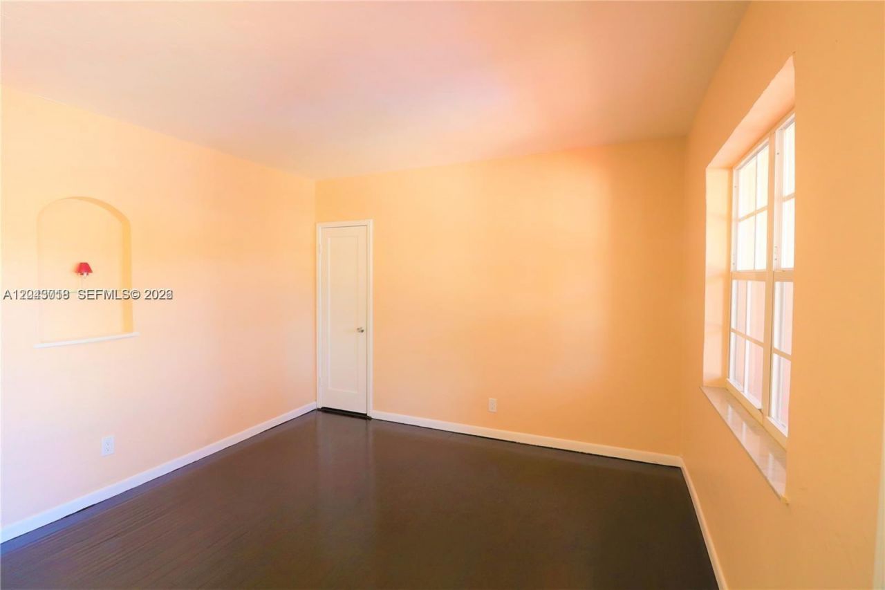 1698 SW 20th St , Unit 01, Miami, FL 33145 Photo