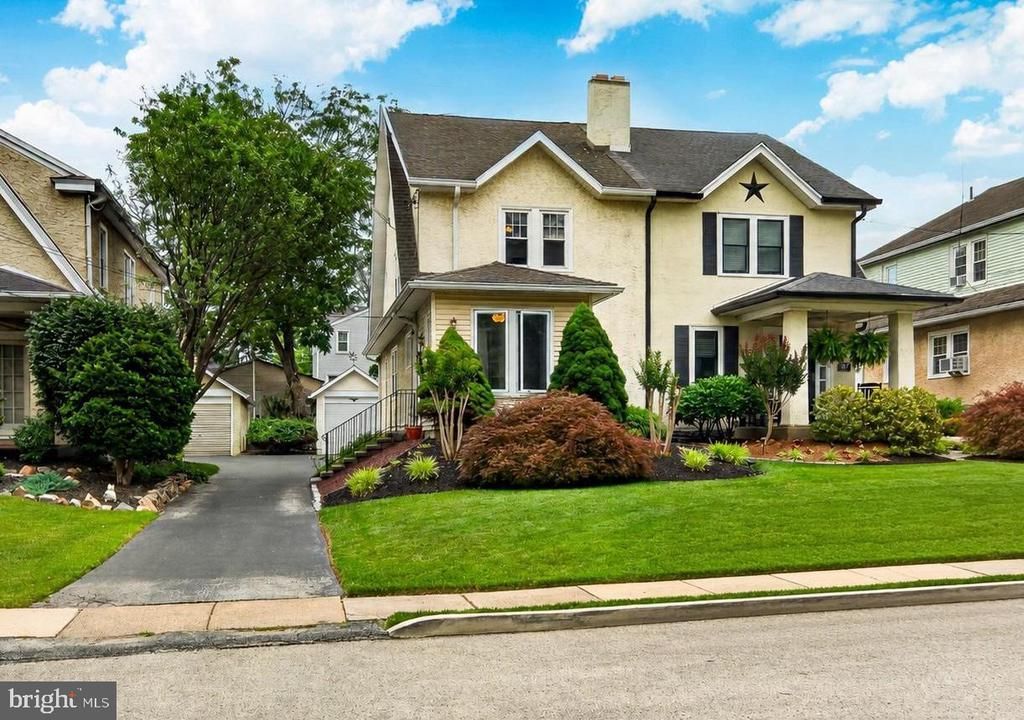 319 HATHAWAY LANE E, HAVERTOWN, PA 19083