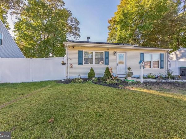 126 MEDLEY DRIVE, NEWARK, DE 19713