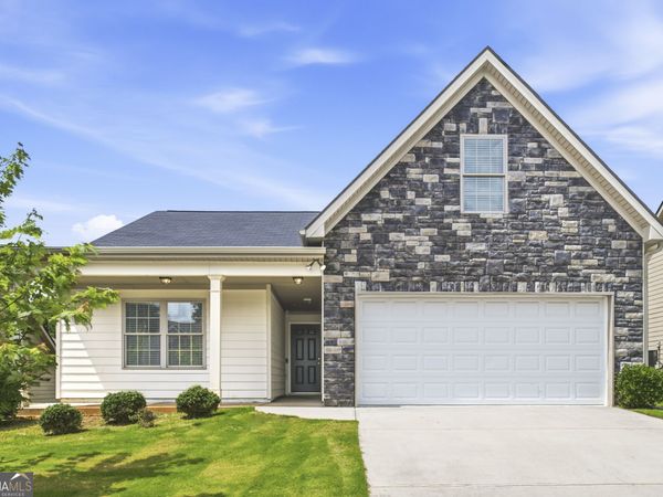 121 W Lexington Avenue, Griffin, GA 30223