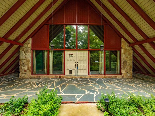 1309 Rocky Hollow Road, Jonesborough, TN 37659