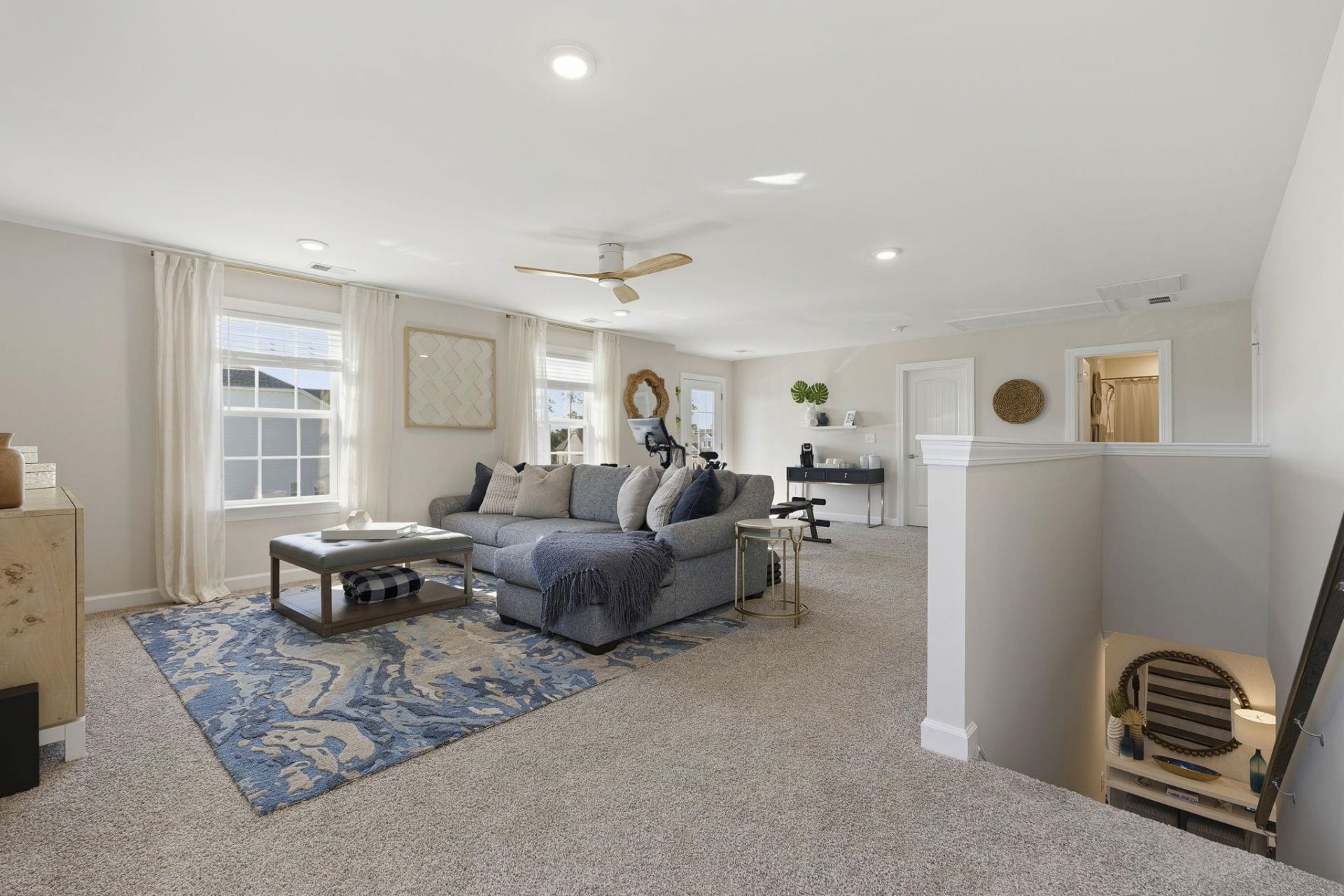 450 Rose Fountain Dr. Photo 33